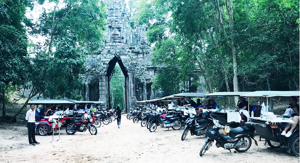 Special Catering on Tuk tuk in Angkor area